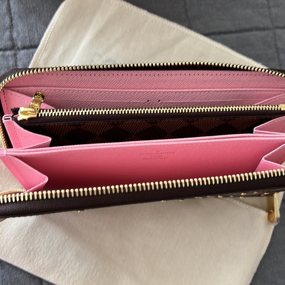 🌸🔅TRADED🔅🌸Louis Vuitton Damier Ebene Studs Zippy Wallet - Picture 10 of 11